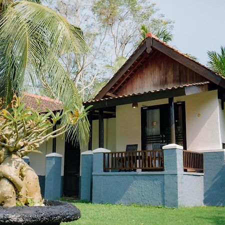 Grand Elty Krakatoa Hotel Kalianda Екстериор снимка