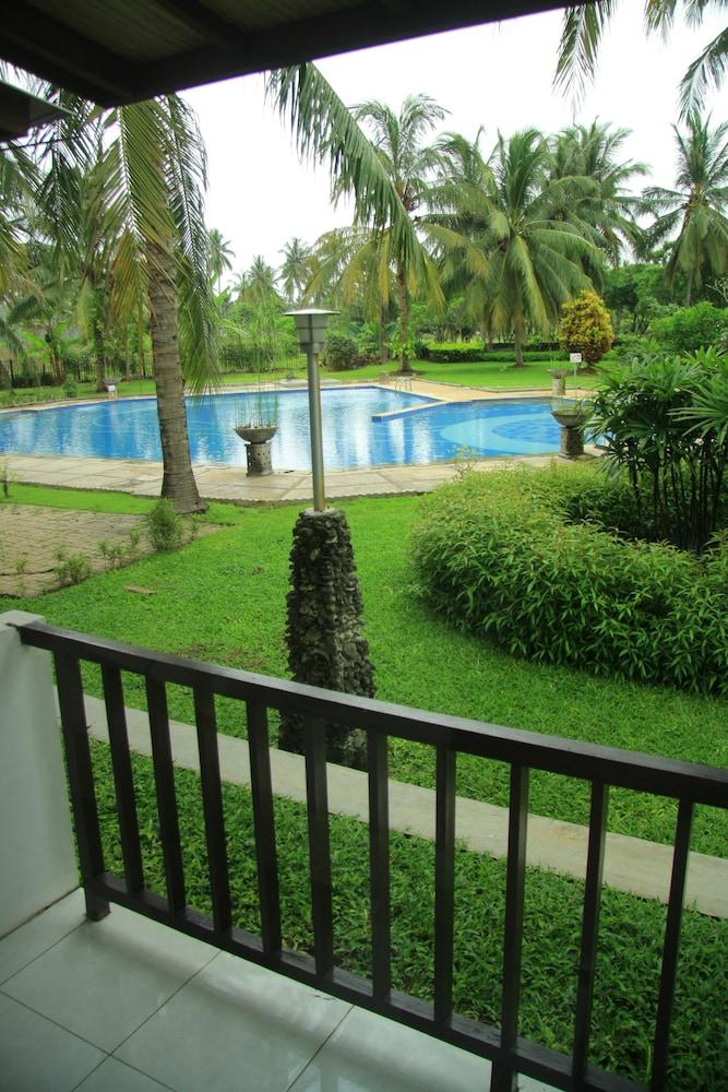 Grand Elty Krakatoa Hotel Kalianda Екстериор снимка