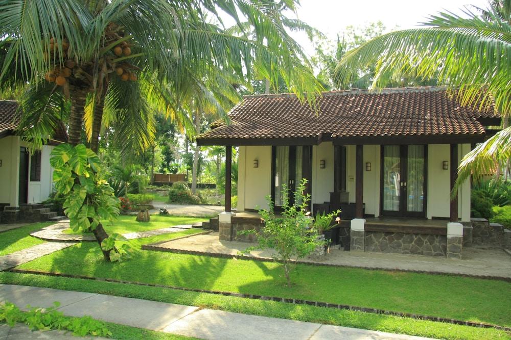 Grand Elty Krakatoa Hotel Kalianda Екстериор снимка