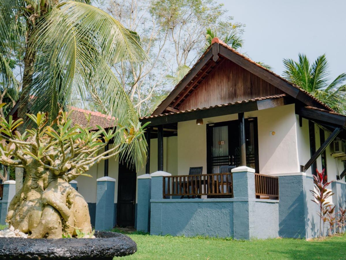 Grand Elty Krakatoa Hotel Kalianda Екстериор снимка