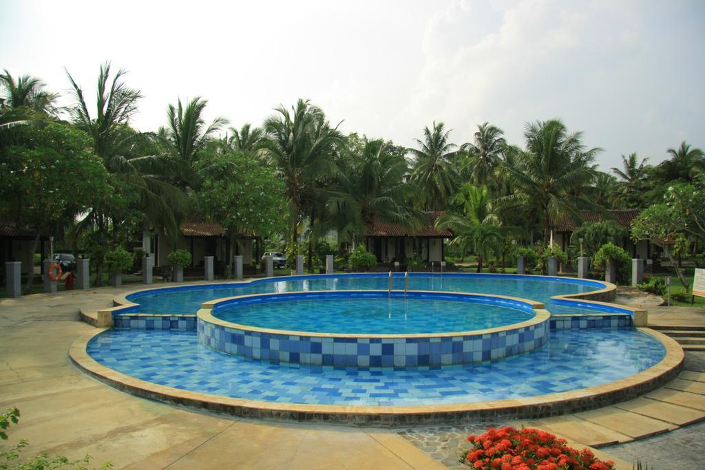 Grand Elty Krakatoa Hotel Kalianda Екстериор снимка
