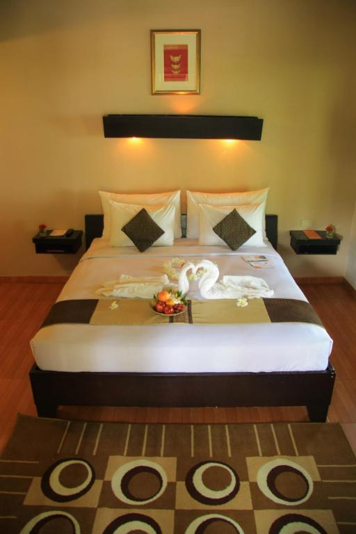 Grand Elty Krakatoa Hotel Kalianda Стая снимка