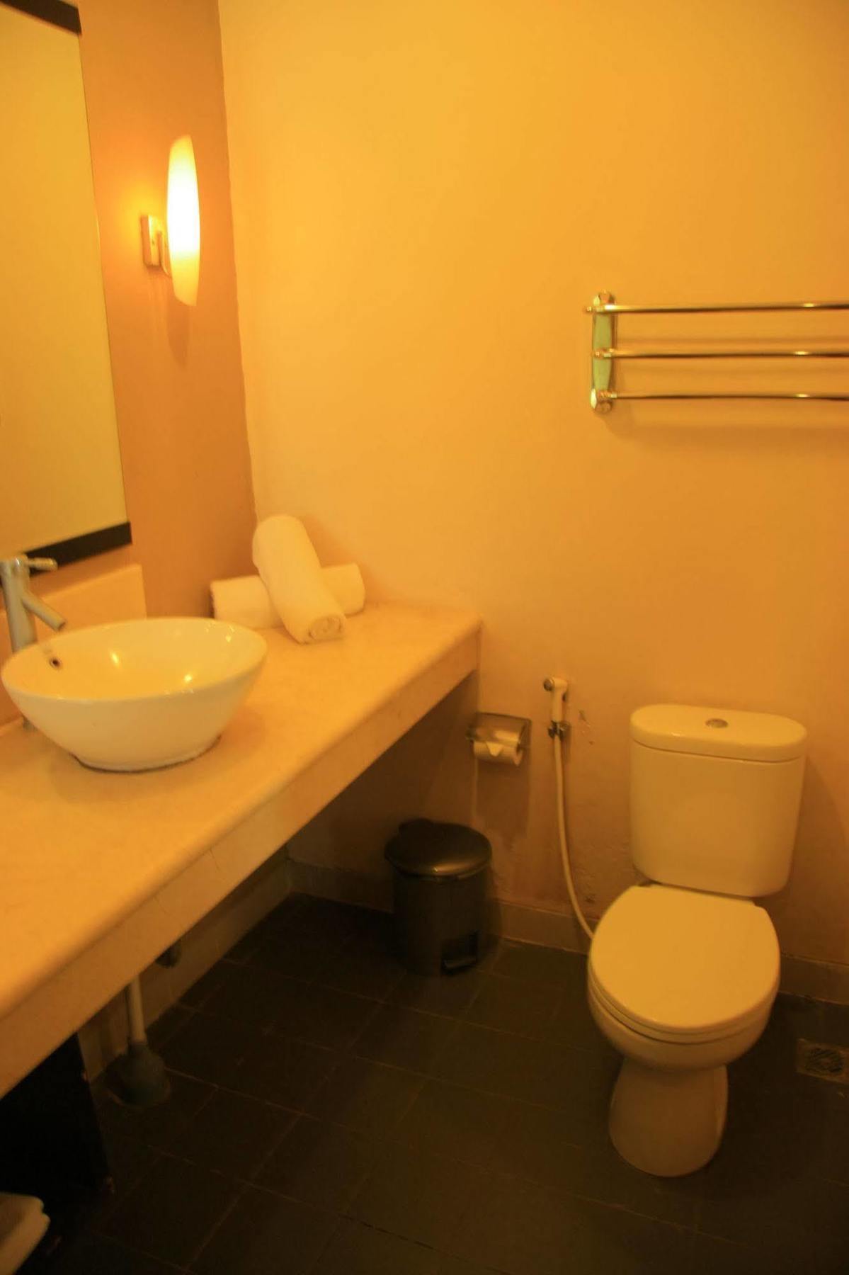 Grand Elty Krakatoa Hotel Kalianda Екстериор снимка