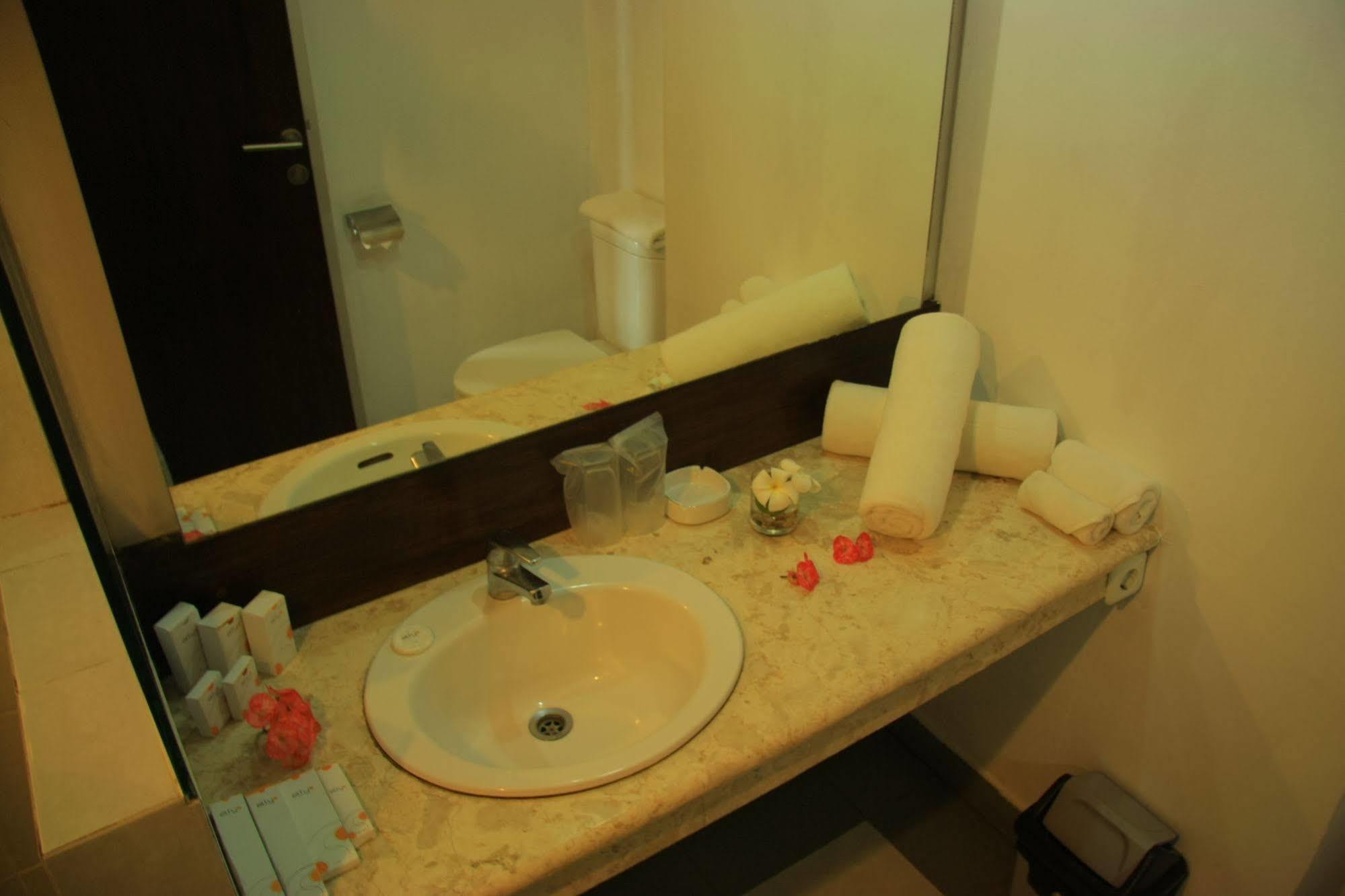 Grand Elty Krakatoa Hotel Kalianda Екстериор снимка