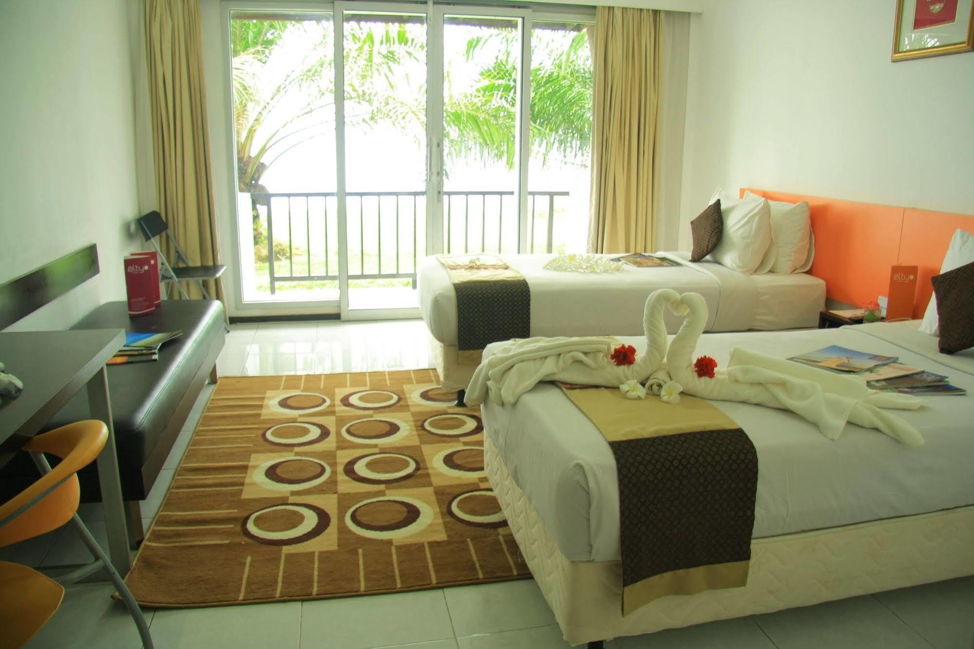 Grand Elty Krakatoa Hotel Kalianda Екстериор снимка